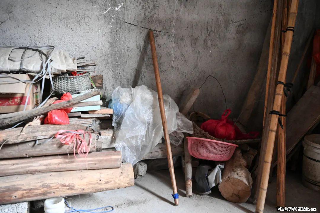 全网追的“扁担女孩”,找了一份暑假工,时薪12元 - 伊犁生活资讯 - 伊犁28生活网 yili.28life.com